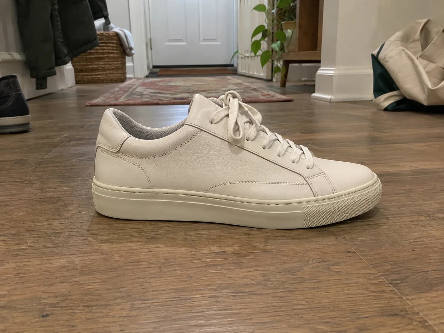 Ausgangsbild vor der Bearbeitung für Schuh-Produktfotos mit KI erstellen